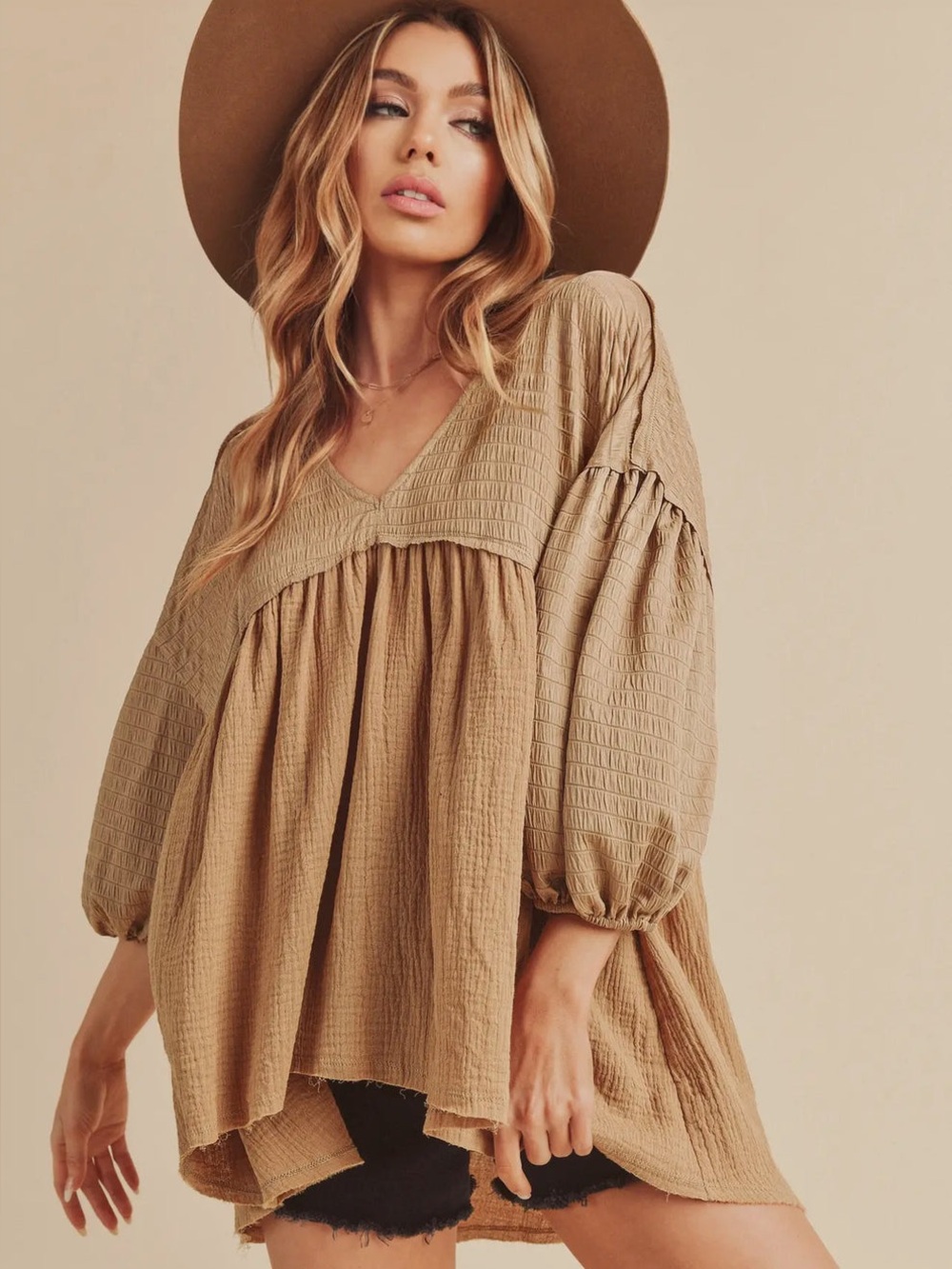 Aemi+Co Ribbed Gauzy High-Low Frayed Hem V Neck Blouse Size Medium